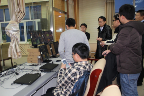师工信委在城市数据运行中心调研