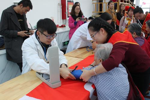 幸福社区团支部开展阳光助残系列活动