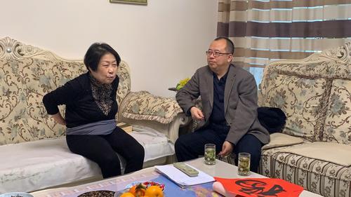 慰问退休干部—鲁幼强