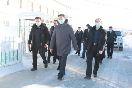 第十师北屯市开展“情系边境 温暖边民 第十师北屯市民营企业家代表新春边境行”活动 2021年1月25日,陈振旺摄 (2) 第十师北屯市开展“情系边境 温暖边民 第十师北屯市民营企业家代表新春边境行”活动 2021年1月25日,陈振旺摄 (2)