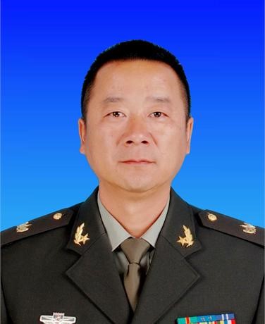 何永辉 何永辉