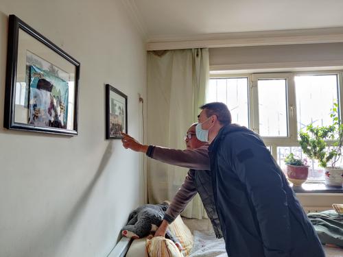 师市司法局党组书记、局长慰问退休老干部（2）