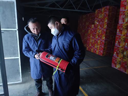 消防支队深入鞭炮库房开展消防安全专项检查