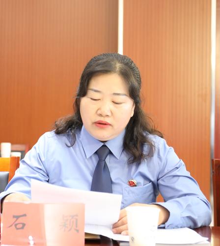 阿勒泰检察分院党组成员、副检察长石颖介绍阿勒泰检察机关未检工作情况