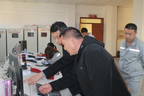 第十师北屯市生态环境局局长张畅实地调研布克赛尔县青松南岗建材有限责任公司污染治理设施运行情况1 第十师北屯市生态环境局局长张畅实地调研布克赛尔县青松南岗建材有限责任公司污染治理设施运行情况1