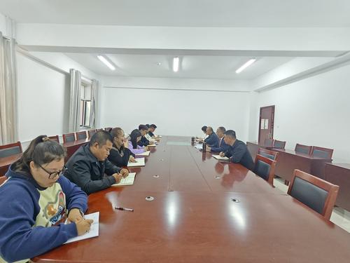 全体干部学习全会精神和部署