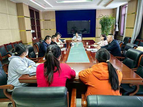 慰问调研组在一八七团开展慰问座谈会