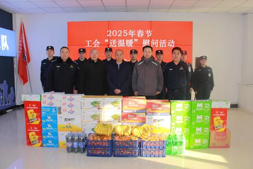 慰问组走访慰问第十师北屯市特警支队（改）