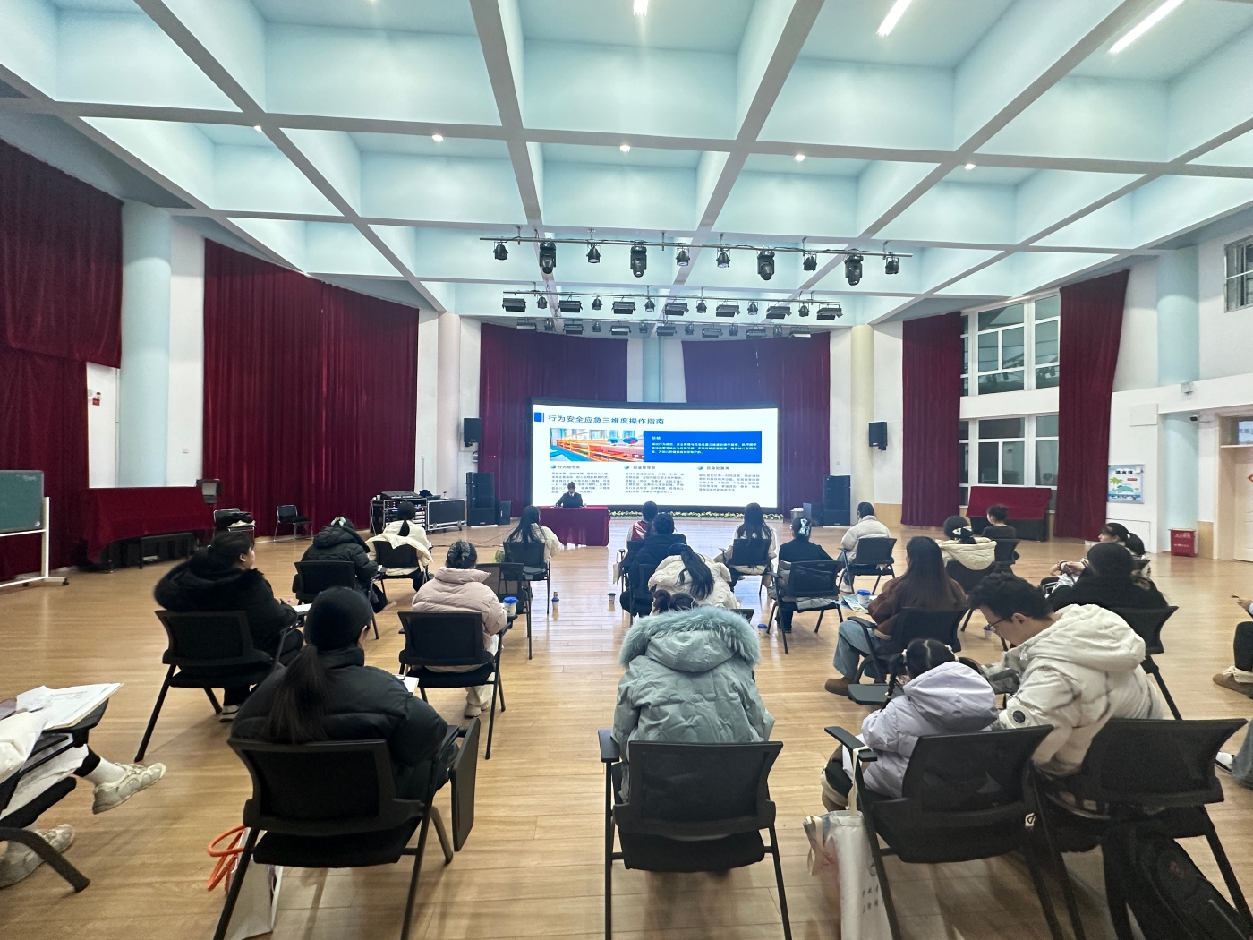 _cgi-bin_mmwebwx-bin_webwxgetmsgimg__&MsgID=1617697989819963245&skey=@crypt_44a26bff_d8a83a9bad272