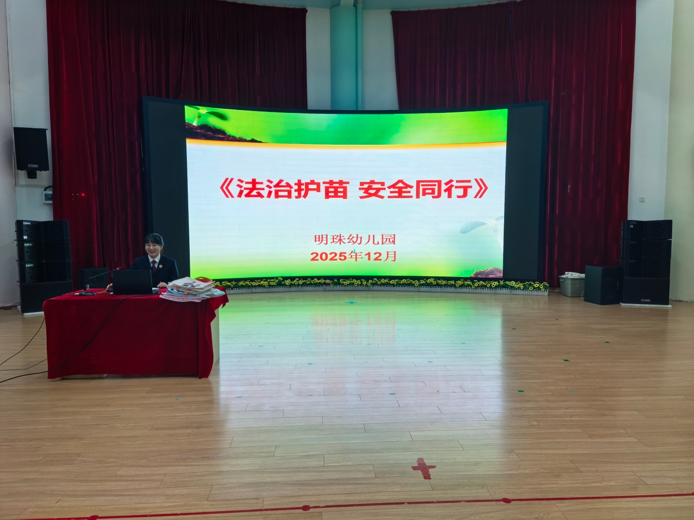 _cgi-bin_mmwebwx-bin_webwxgetmsgimg__&MsgID=7187172445817171716&skey=@crypt_44a26bff_d8a83a9bad272