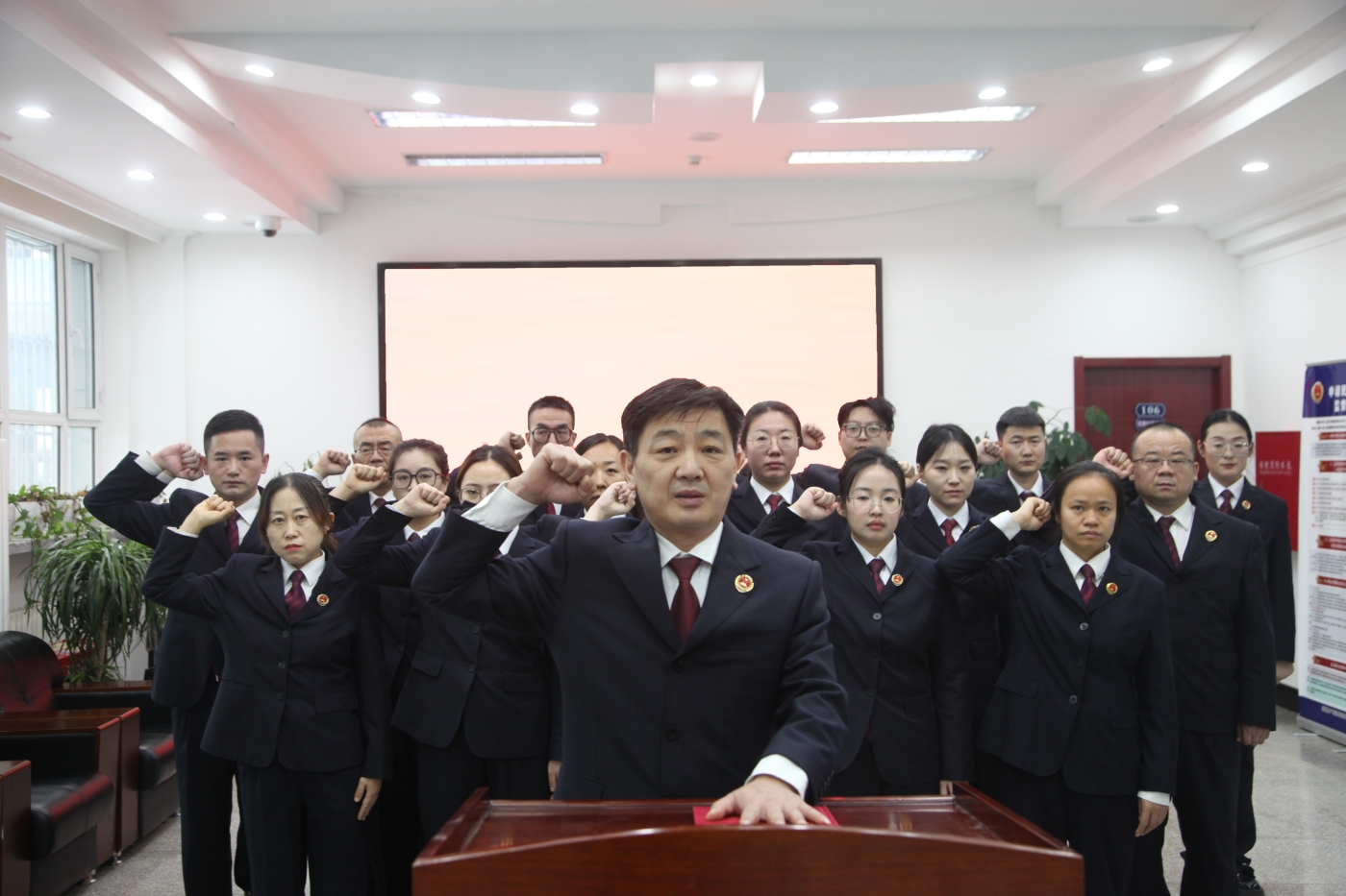 mmexport1764905999001