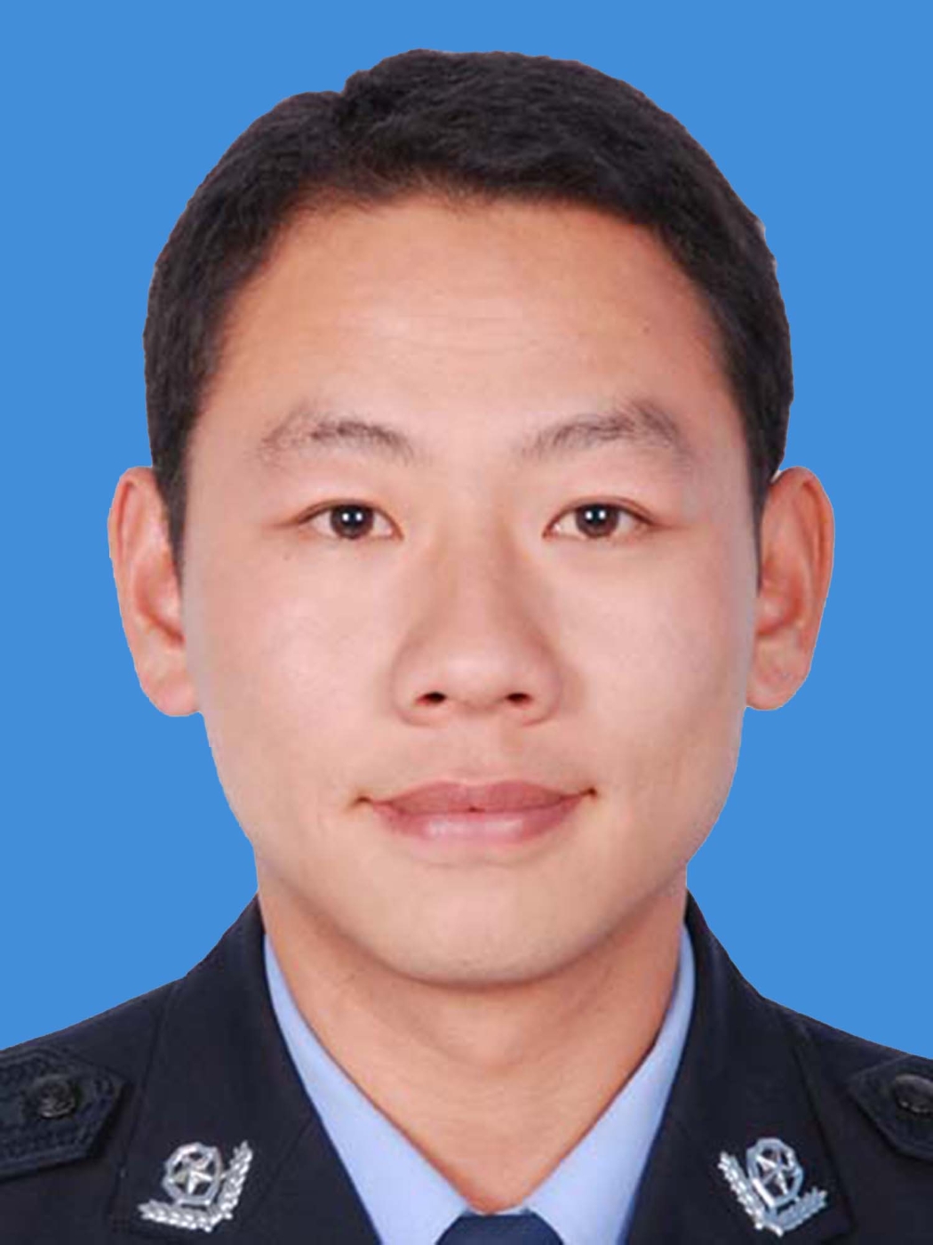王翌蓝底