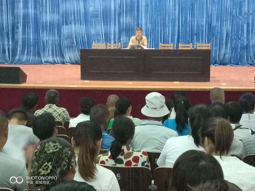184团人口_人口普查图片(3)