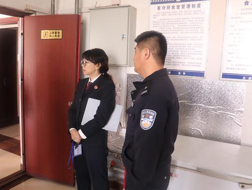 修丽丽