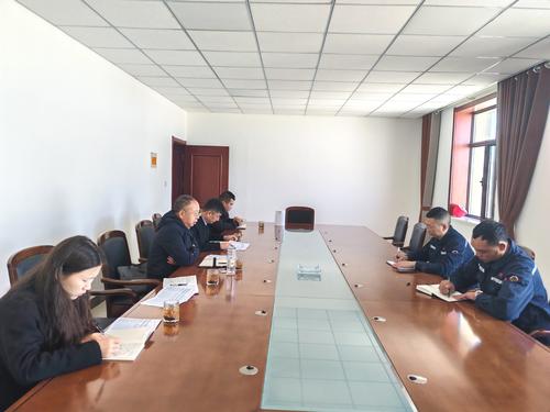 与青松南岗负责同志座谈交流